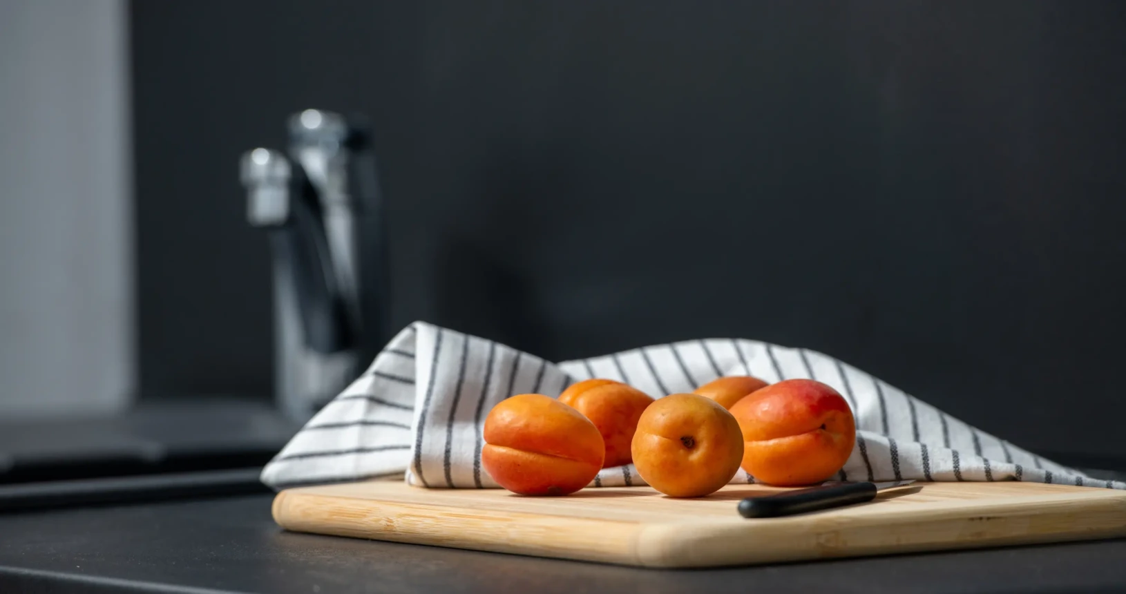 2 Bedroom Suite Plus Living Room 25