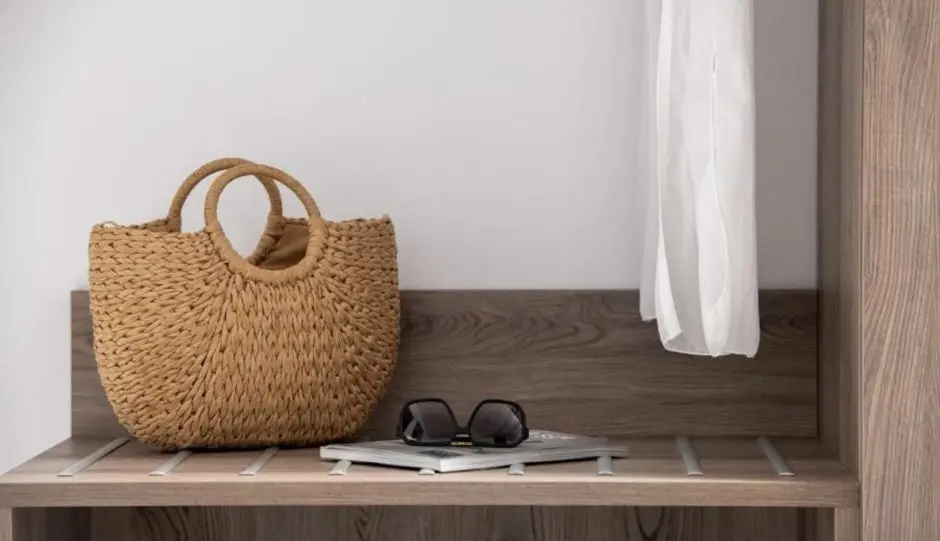 2 Bedroom Suite Plus Living Room 24